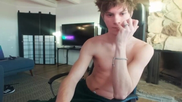 Shanehall  03-09-2021 video spray milk